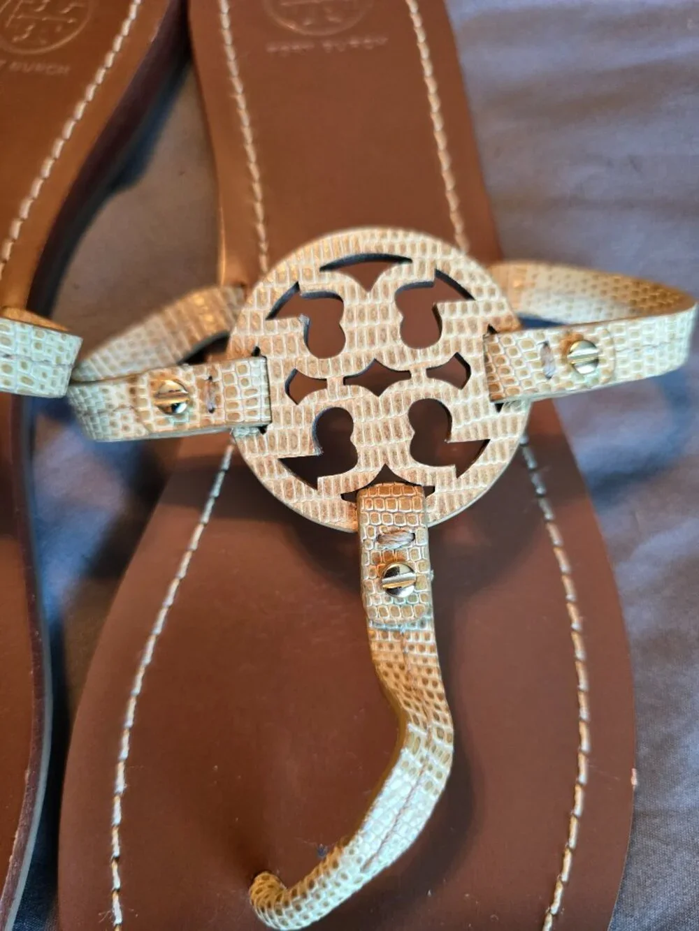 Tory Burch Miller Sandal – Beige Embossed Leather Logo Thong Sandals – Size 10